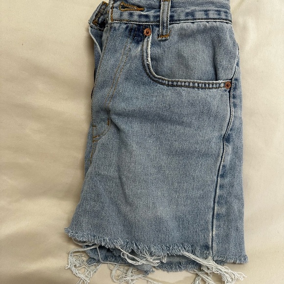 Levi shorts - Picture 3 of 3